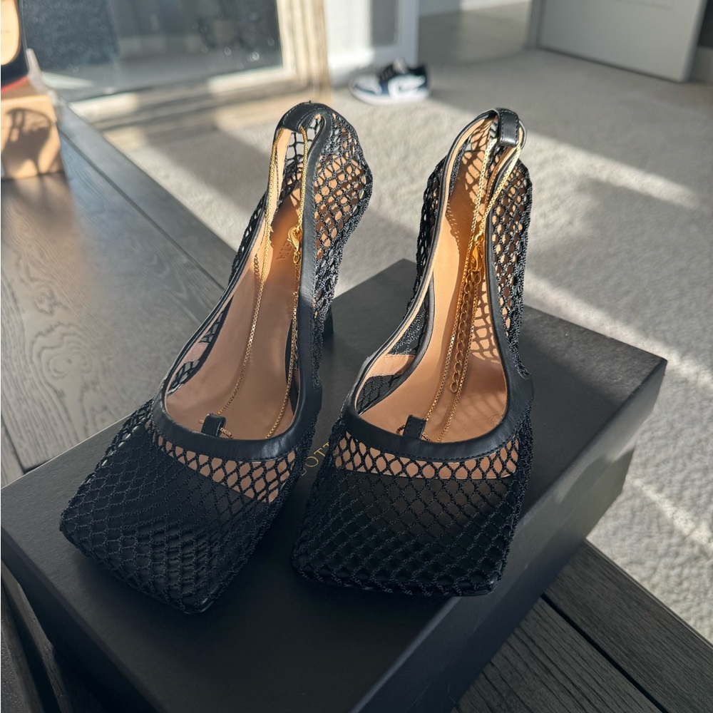 Authentic Bottega Veneta Stretch Pumps